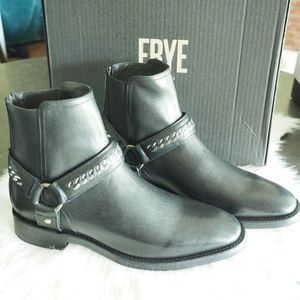 NWB Frye Chelsea Boots Men
